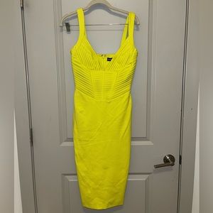 Lavish Alice Size 4 Body con dress Lemongrass - neon green Womens Dress
